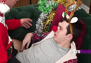 Step-bro's Christmas Eve naughty visit