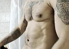 Dude's ready for masturbation after shower, don't miss
