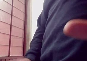 Gay amateur's solo scene ends with a facial